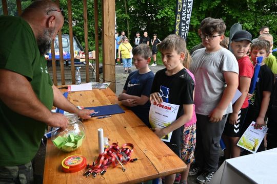 Zawody wędkarskie dla dzieci i młodzieży w Rogóźnie