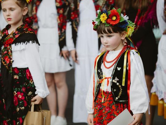 Folk Młodym Głosem. Koncert laureatów na Rynku Wielkim w Zamościu - galeria zdjęć