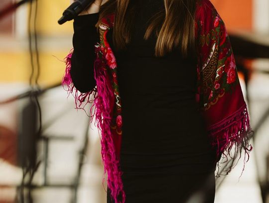Folk Młodym Głosem. Koncert laureatów na Rynku Wielkim w Zamościu - galeria zdjęć