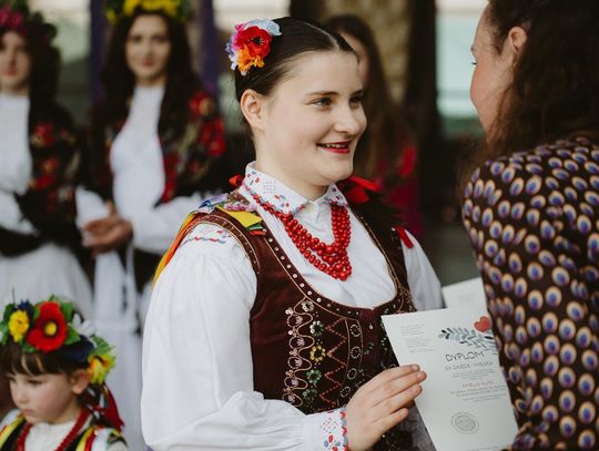 Folk Młodym Głosem. Koncert laureatów na Rynku Wielkim w Zamościu - galeria zdjęć