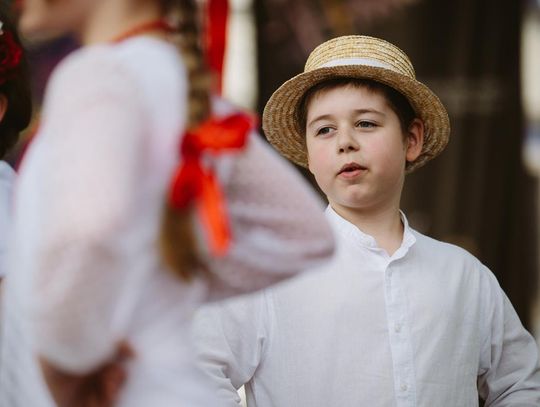 Folk Młodym Głosem. Koncert laureatów na Rynku Wielkim w Zamościu - galeria zdjęć