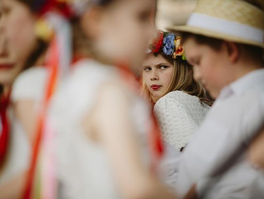 Folk Młodym Głosem. Koncert laureatów na Rynku Wielkim w Zamościu - galeria zdjęć