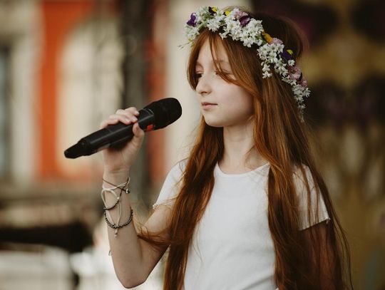 Folk Młodym Głosem. Koncert laureatów na Rynku Wielkim w Zamościu - galeria zdjęć