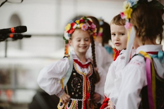 Folk Młodym Głosem. Koncert laureatów na Rynku Wielkim w Zamościu - galeria zdjęć