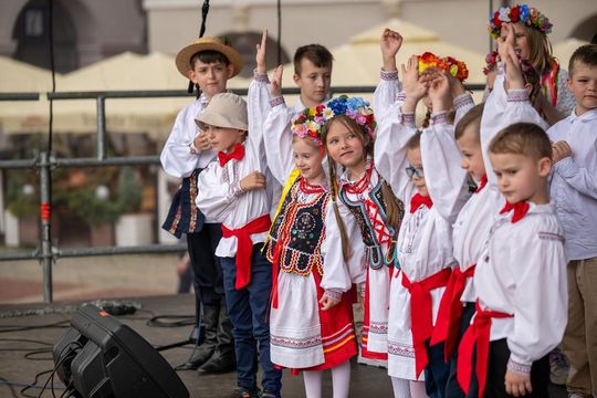 Folk Młodym Głosem. Koncert laureatów na Rynku Wielkim w Zamościu - galeria zdjęć