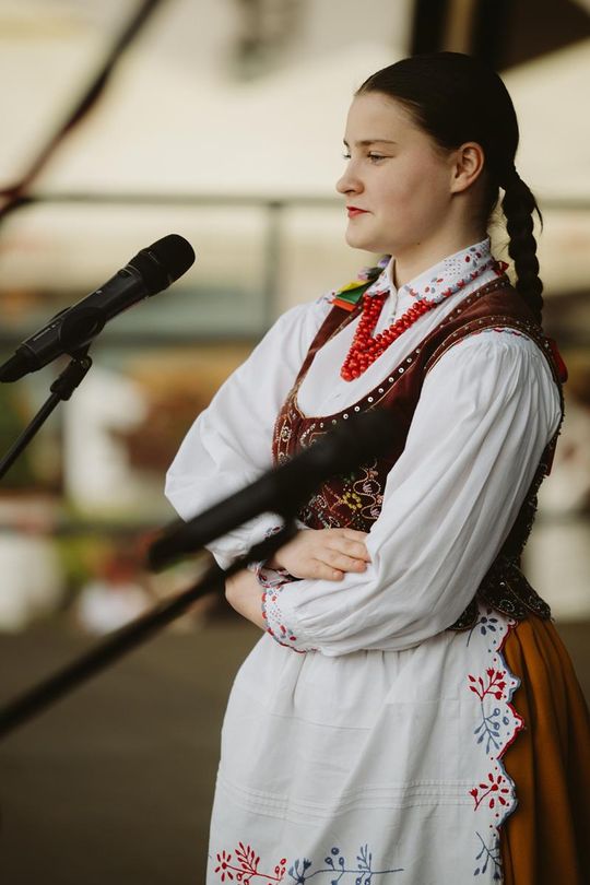 Folk Młodym Głosem. Koncert laureatów na Rynku Wielkim w Zamościu - galeria zdjęć
