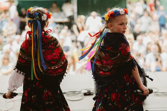 Folk Młodym Głosem. Koncert laureatów na Rynku Wielkim w Zamościu - galeria zdjęć