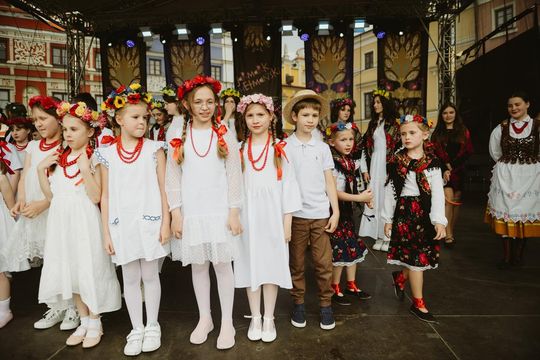 Folk Młodym Głosem. Koncert laureatów na Rynku Wielkim w Zamościu - galeria zdjęć