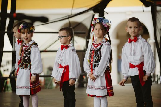 Folk Młodym Głosem. Koncert laureatów na Rynku Wielkim w Zamościu - galeria zdjęć