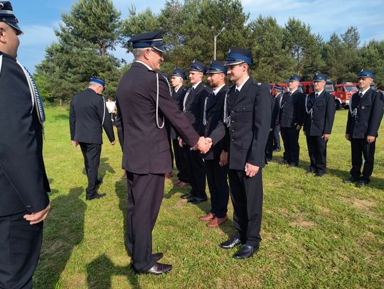 Nowy wóz dla strażaków w Bukowej [ZDJĘCIA]