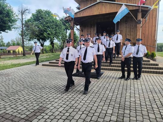 Nowy wóz dla strażaków w Bukowej [ZDJĘCIA]