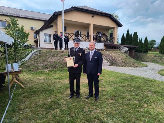 Nowy wóz dla strażaków w Bukowej [ZDJĘCIA]