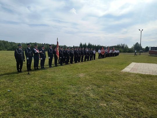 Nowy wóz dla strażaków w Bukowej [ZDJĘCIA]