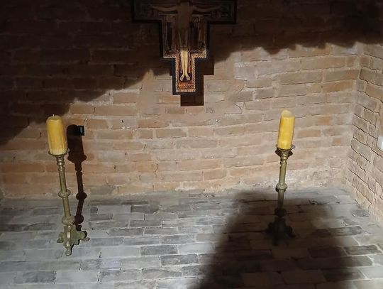 Odkryj tajemnice podziemnego Zamościa – zwiedzanie krypt franciszkańskich [ZDJĘCIA]