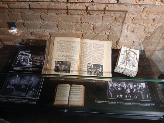 Odkryj tajemnice podziemnego Zamościa – zwiedzanie krypt franciszkańskich [ZDJĘCIA]