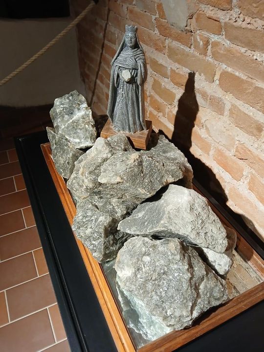 Odkryj tajemnice podziemnego Zamościa – zwiedzanie krypt franciszkańskich [ZDJĘCIA]