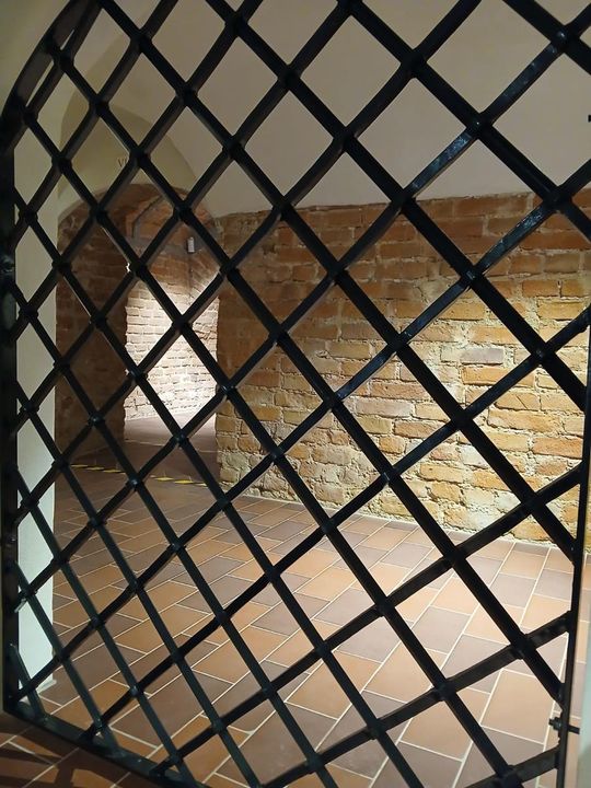 Odkryj tajemnice podziemnego Zamościa – zwiedzanie krypt franciszkańskich [ZDJĘCIA]