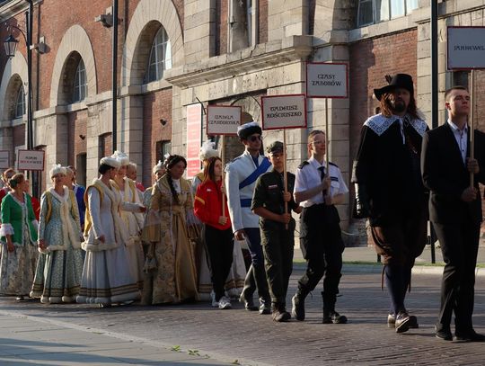 Orszak Dziejów w Zamościu - galeria zdjęć