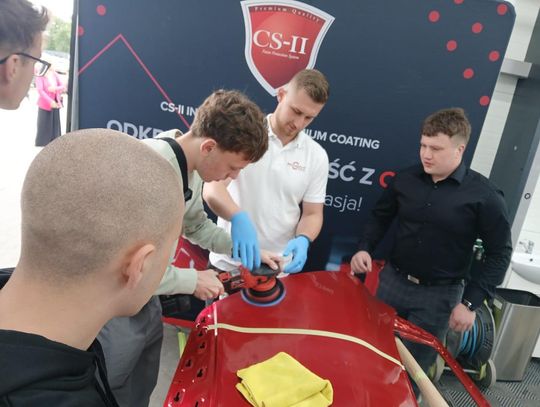 Zawada: „Poznaj zawody przyszłości”. Warsztat Momot promował kształcenie zawodowe