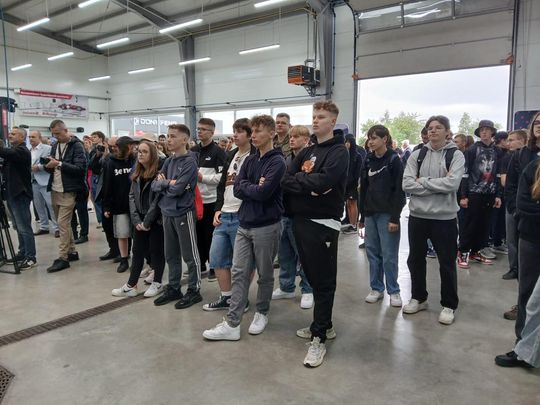 Zawada: „Poznaj zawody przyszłości”. Warsztat Momot promował kształcenie zawodowe Zawada: „Poznaj zawody przyszłości”. Warsztat Momot promował kształcenie zawodowe