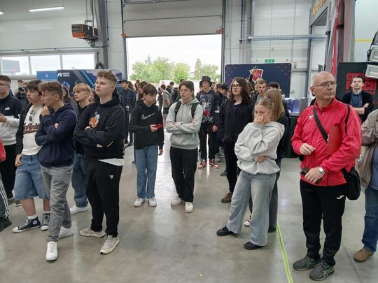 Zawada: „Poznaj zawody przyszłości”. Warsztat Momot promował kształcenie zawodowe Zawada: „Poznaj zawody przyszłości”. Warsztat Momot promował kształcenie zawodowe