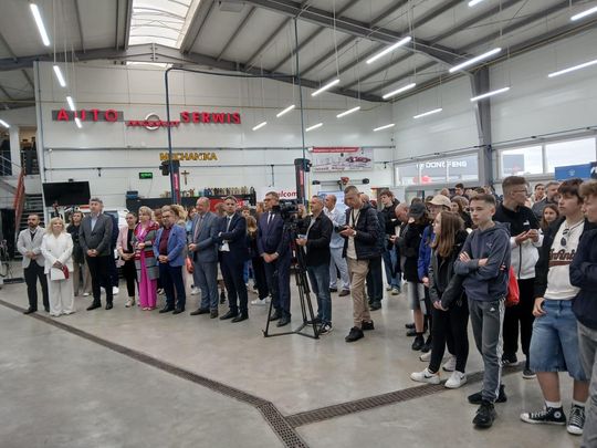 Zawada: „Poznaj zawody przyszłości”. Warsztat Momot promował kształcenie zawodowe Zawada: „Poznaj zawody przyszłości”. Warsztat Momot promował kształcenie zawodowe