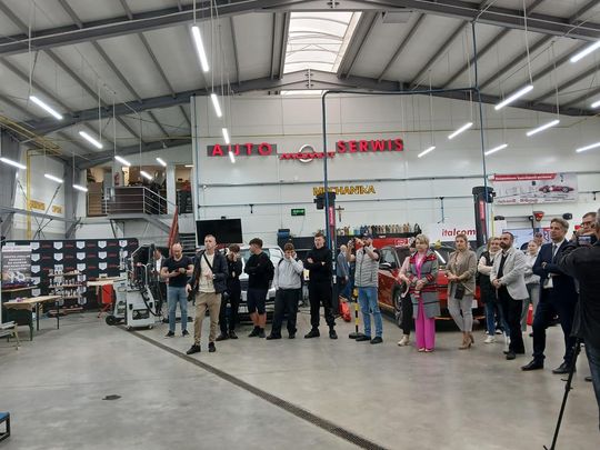 Zawada: „Poznaj zawody przyszłości”. Warsztat Momot promował kształcenie zawodowe Zawada: „Poznaj zawody przyszłości”. Warsztat Momot promował kształcenie zawodowe