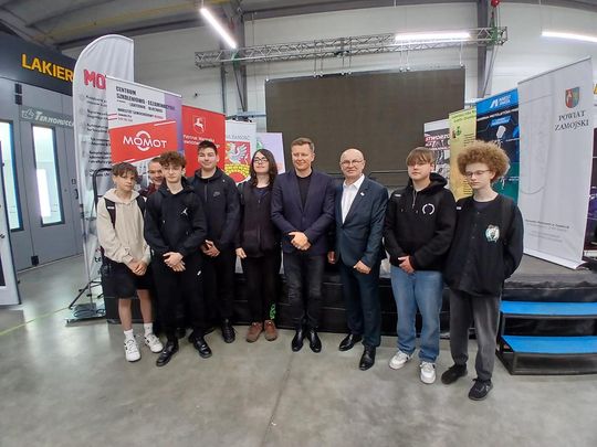 Zawada: „Poznaj zawody przyszłości”. Warsztat Momot promował kształcenie zawodowe Zawada: „Poznaj zawody przyszłości”. Warsztat Momot promował kształcenie zawodowe