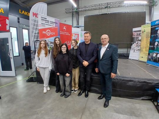 Zawada: „Poznaj zawody przyszłości”. Warsztat Momot promował kształcenie zawodowe Zawada: „Poznaj zawody przyszłości”. Warsztat Momot promował kształcenie zawodowe