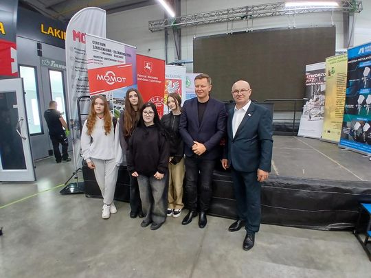 Zawada: „Poznaj zawody przyszłości”. Warsztat Momot promował kształcenie zawodowe Zawada: „Poznaj zawody przyszłości”. Warsztat Momot promował kształcenie zawodowe
