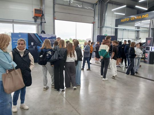 Zawada: „Poznaj zawody przyszłości”. Warsztat Momot promował kształcenie zawodowe Zawada: „Poznaj zawody przyszłości”. Warsztat Momot promował kształcenie zawodowe