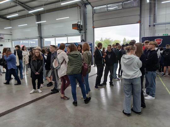 Zawada: „Poznaj zawody przyszłości”. Warsztat Momot promował kształcenie zawodowe Zawada: „Poznaj zawody przyszłości”. Warsztat Momot promował kształcenie zawodowe