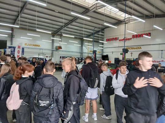 Zawada: „Poznaj zawody przyszłości”. Warsztat Momot promował kształcenie zawodowe Zawada: „Poznaj zawody przyszłości”. Warsztat Momot promował kształcenie zawodowe