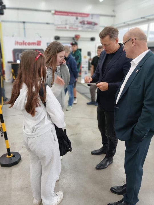 Zawada: „Poznaj zawody przyszłości”. Warsztat Momot promował kształcenie zawodowe Zawada: „Poznaj zawody przyszłości”. Warsztat Momot promował kształcenie zawodowe