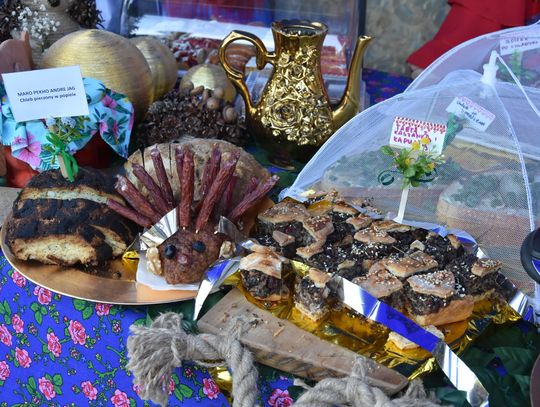 Turnieju Wsi. Hasło tegorocznej imprezy brzmiało „Cygańskim taborem do Okrągłego".