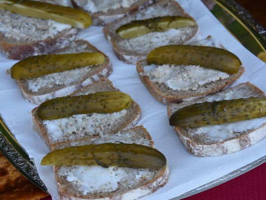 Turnieju Wsi. Hasło tegorocznej imprezy brzmiało „Cygańskim taborem do Okrągłego".