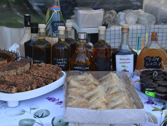 Turnieju Wsi. Hasło tegorocznej imprezy brzmiało „Cygańskim taborem do Okrągłego".