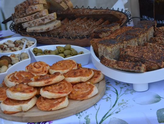 Turnieju Wsi. Hasło tegorocznej imprezy brzmiało „Cygańskim taborem do Okrągłego".