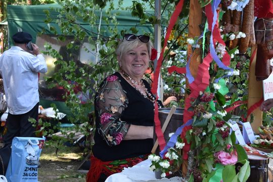 Turnieju Wsi. Hasło tegorocznej imprezy brzmiało „Cygańskim taborem do Okrągłego".