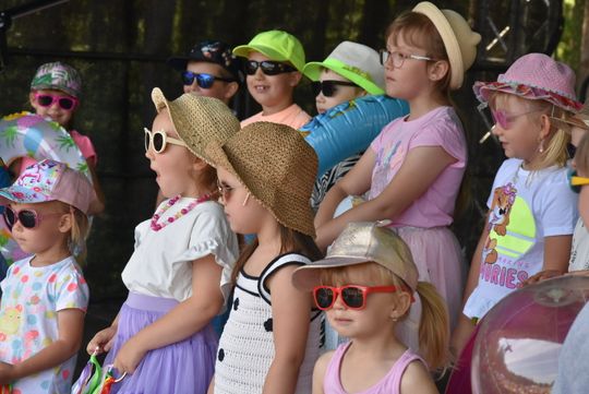 Turnieju Wsi. Hasło tegorocznej imprezy brzmiało „Cygańskim taborem do Okrągłego".