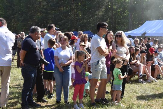 Turnieju Wsi. Hasło tegorocznej imprezy brzmiało „Cygańskim taborem do Okrągłego".