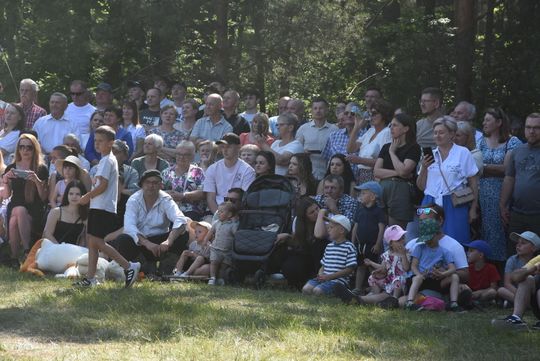 Turnieju Wsi. Hasło tegorocznej imprezy brzmiało „Cygańskim taborem do Okrągłego".