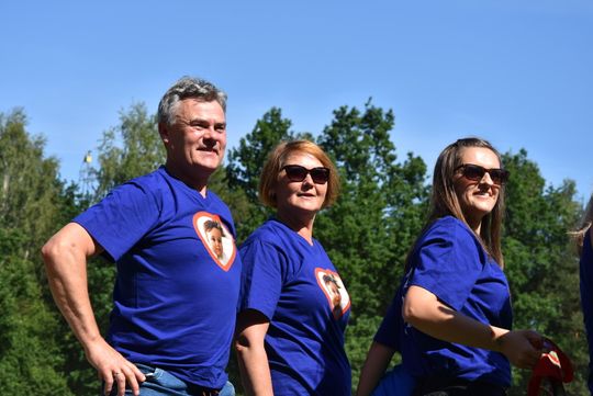 Turnieju Wsi. Hasło tegorocznej imprezy brzmiało „Cygańskim taborem do Okrągłego".