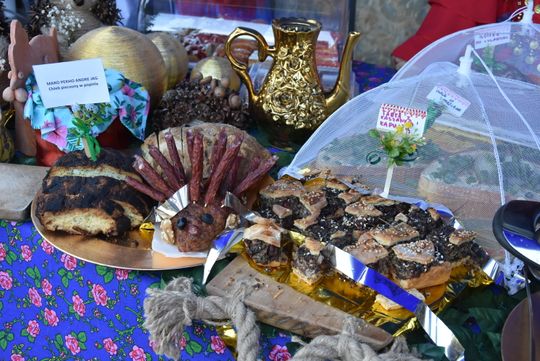 Turnieju Wsi. Hasło tegorocznej imprezy brzmiało „Cygańskim taborem do Okrągłego".