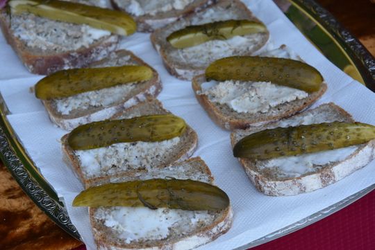 Turnieju Wsi. Hasło tegorocznej imprezy brzmiało „Cygańskim taborem do Okrągłego".