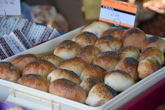 Turnieju Wsi. Hasło tegorocznej imprezy brzmiało „Cygańskim taborem do Okrągłego".
