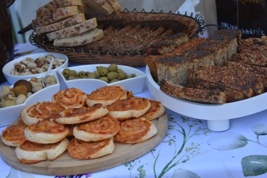 Turnieju Wsi. Hasło tegorocznej imprezy brzmiało „Cygańskim taborem do Okrągłego".