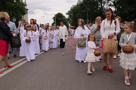 Boże Ciało 2025. Procesja w Zamościu - galeria zdjęć Boże Ciało 2025. Procesja w Zamościu - galeria zdjęć