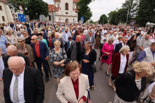 Boże Ciało 2025. Procesja w Zamościu - galeria zdjęć Boże Ciało 2025. Procesja w Zamościu - galeria zdjęć