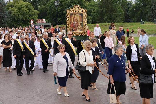 Boże Ciało 2025. Procesja w Zamościu - galeria zdjęć